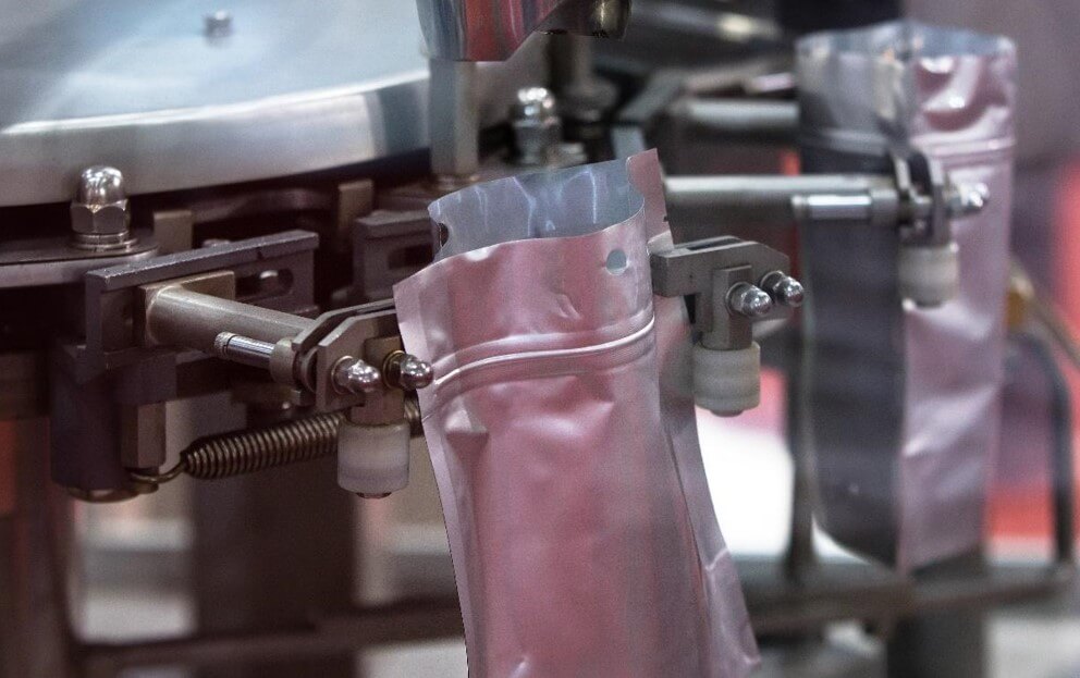 machine packing food